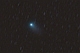 Kolejny kosmiczny gość, który majestatycznie wędruje na tle gwiazd naszego nieba. Kometa C/2009 P1 Garradd jest eksponatem pochodzącym z pradawnej epoki Układu Słonecznego i przybyła do nas wprost z jego odległych, mrocznych peryferii. Proces wykonywania fotografii trwał 38 minut i wykonano ją z prowadzeniem za ruchem sfery niebieskiej, a przy obróbce uwzględniono ruch samej komety. W tym czasie przemieściła się ona na tle nieba, co dało efekt w postaci kresek, pozostawionych przez gwiazdy. Parametry:2011.08.04.22:27-23:05CWE. Reflektor Newtona 250/1520 + N.D300, (w ognisku głównym teleskopu). Exp.6x240sek.ISO1600. 