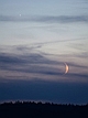 Księżyc i Wenus nad zachodnim horyzontem. Parametry: 2013.09.08.19:38CWE. Obiektyw Sigma 4-5.6/70-300 DG APO + N.D300,(300mm, f5.6).ISO200, exp.1,3sek.