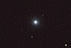 Gromada kulista M-3, świecąca w Psach Gończych jest jedną z piękniejszych gromad naszego nieba. Ten starożytny obiekt odległy o około 30 000 lat świetlnych skład się z ponad 500 000 gwiazd i należy do największych gromad kulistych naszej Galaktyki. Parametry: 2014.04.27. 23:39-23:55CWE. Reflektor Newtona 250/1520 + Nikon D300, w ognisku głównym teleskopu. Exp. 4x120sek. ISO1600.  
